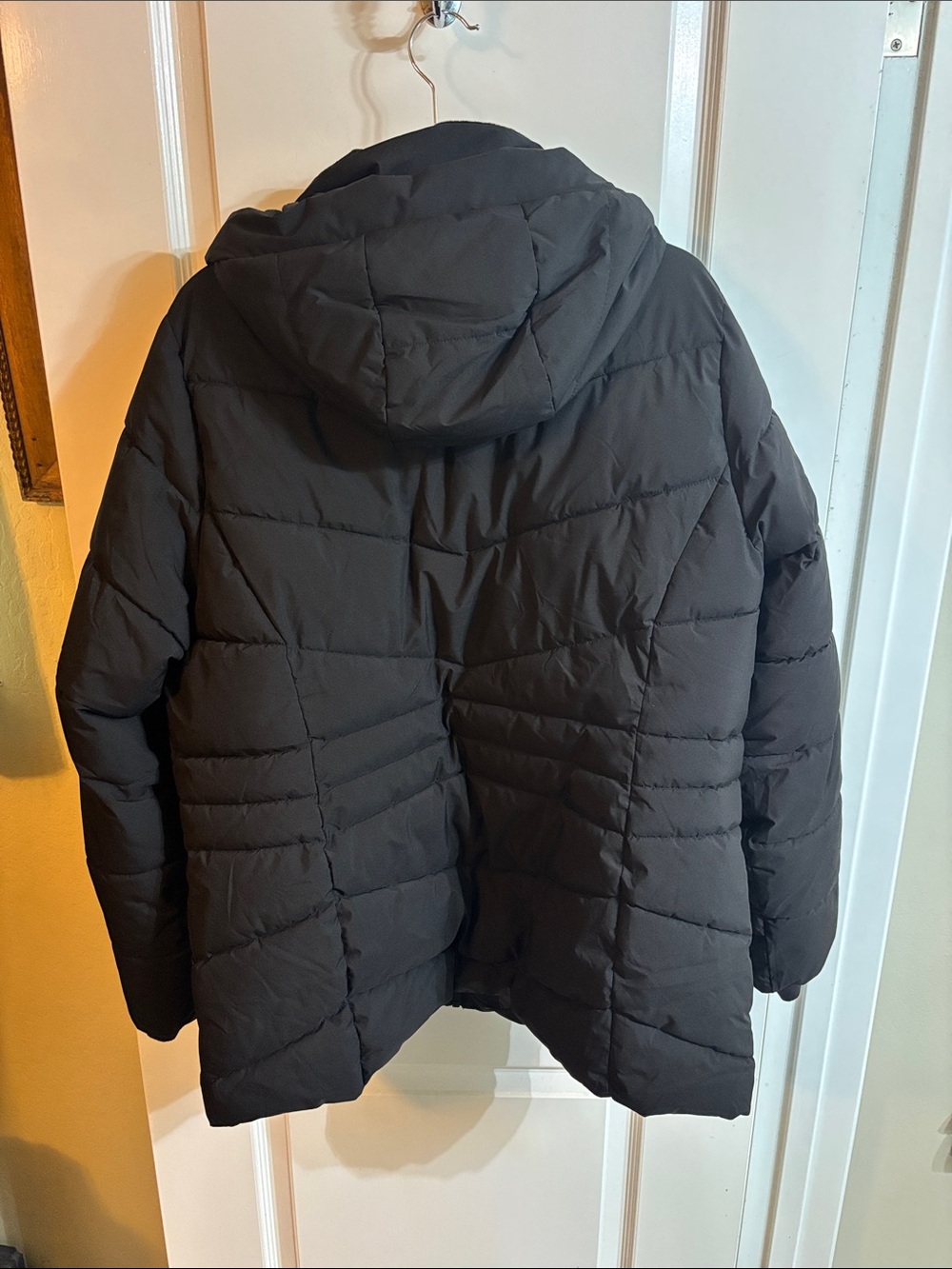 Black Quilted Puffer Jacket with Plush Collar - Picture 3 of 4